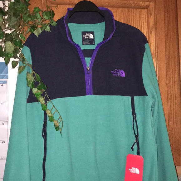 The North Face Other - ❤️❤️NWT Gorgeous size Large  North Face 1/4 Fleece